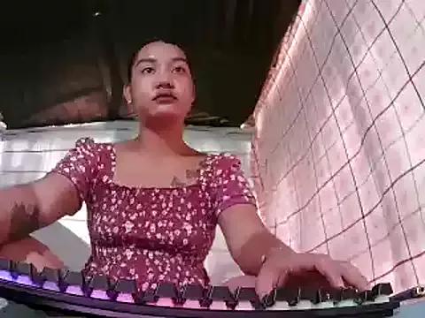 asian_janella from StripChat is Freechat