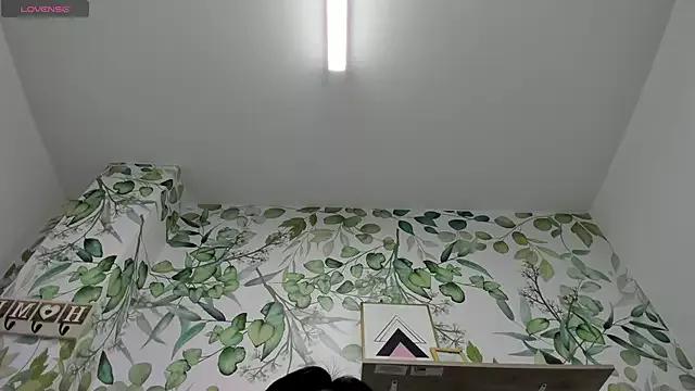 atilanadiaz7 from StripChat is Freechat