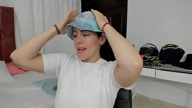 AURORA_FRANKLIN from StripChat is Freechat