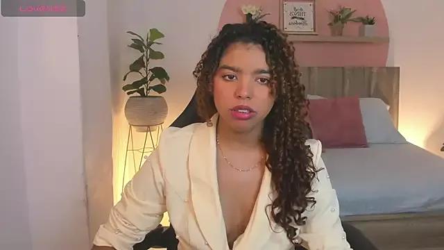 aurora_rodriguez from StripChat is Freechat