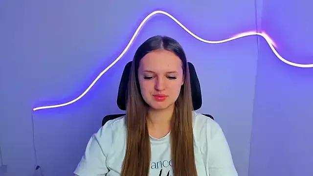 Aurora_White from StripChat is Freechat