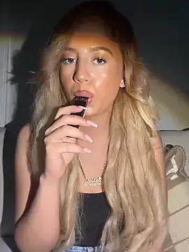 Aurorajadex from StripChat is Freechat