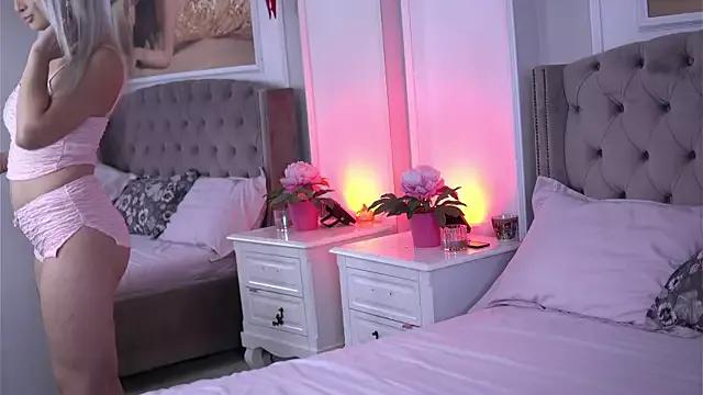 AuroraSins from StripChat is Freechat