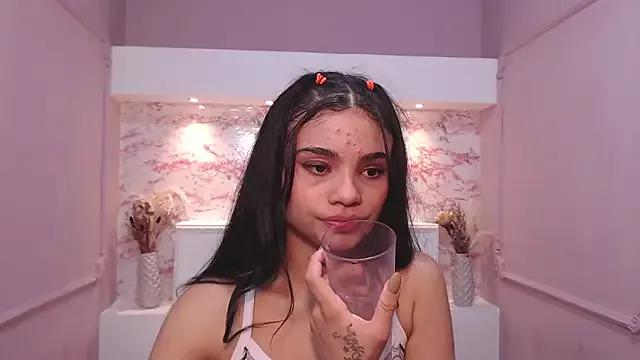 AuroraSoto from StripChat is Freechat