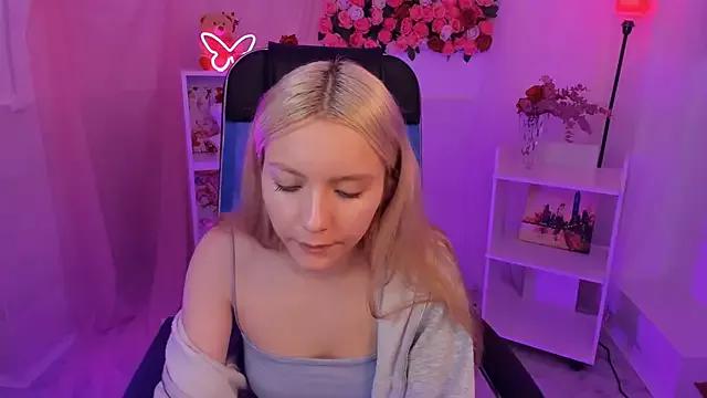 AuroraWrenfield from StripChat is Freechat