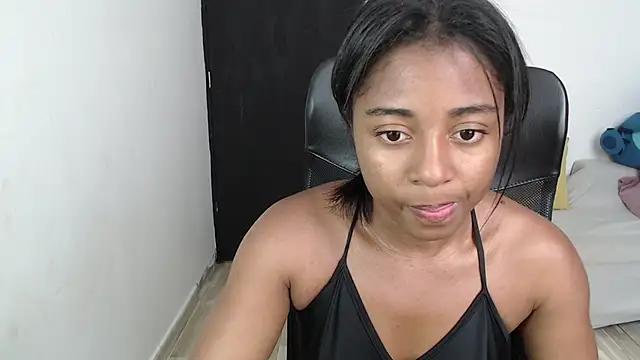 avis_lara from StripChat is Freechat