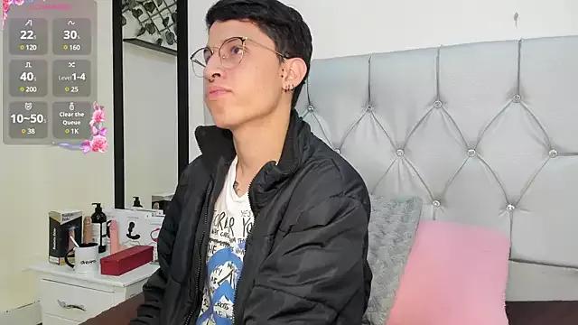 Axel__Evans from StripChat is Freechat