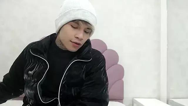 Axel_twinkx from StripChat is Freechat