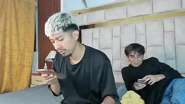 AxelAndJeremy from StripChat is Freechat