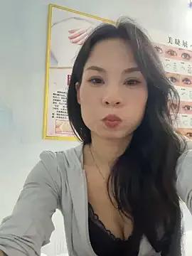 Baby-mmm from StripChat is Freechat