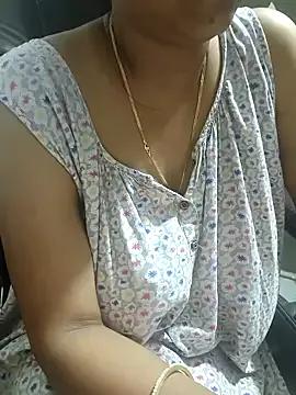 Babybird from StripChat is Freechat