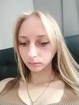 babyXlove from StripChat is Freechat