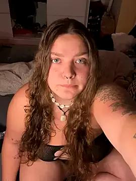 badcurvy from StripChat is Freechat