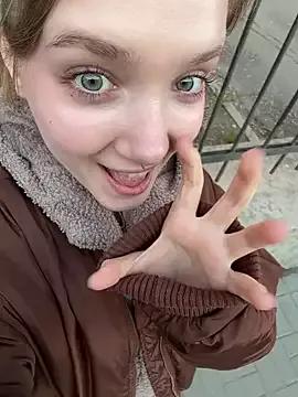 Photos of bambi_lu from StripChat is Freechat