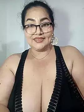 BBW_CandyPlumQueen from StripChat is Freechat