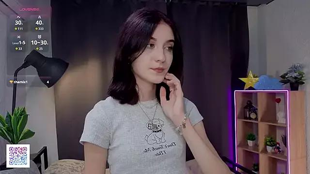 BelindaParbs from StripChat is Freechat