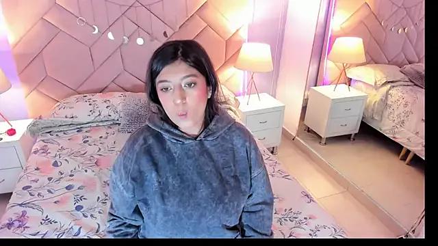 Bella__Lane from StripChat is Freechat
