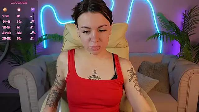 BellaSpark_ from StripChat is Freechat
