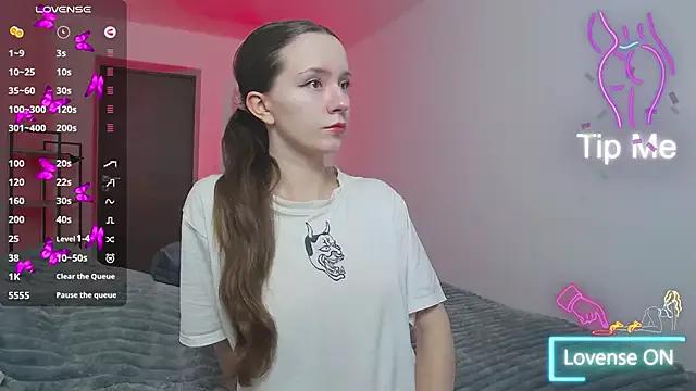 BellaVelure from StripChat is Freechat