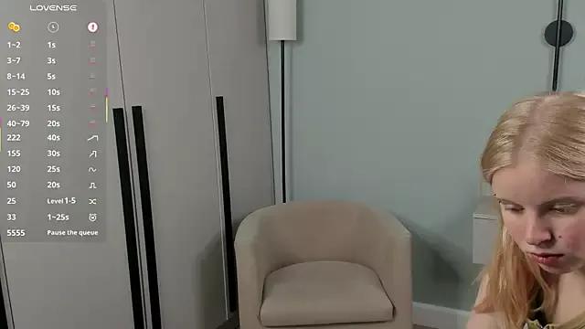 BellKinkle from StripChat is Freechat
