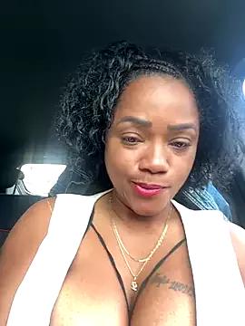 Beybuuu from StripChat