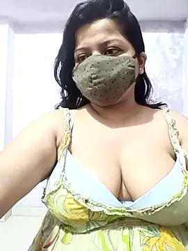 BigAssSarah from StripChat is Freechat