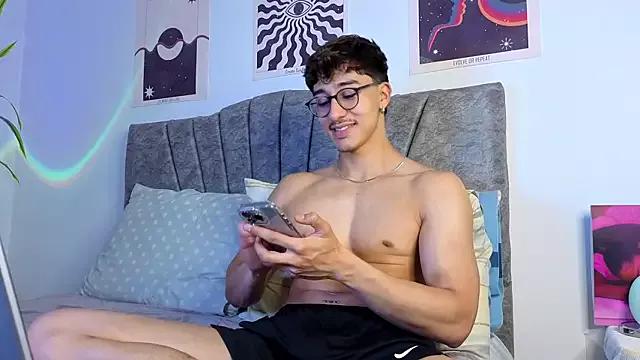 BiigBlake from StripChat is Freechat