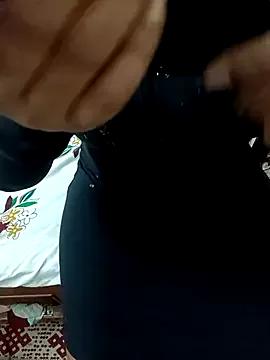 Black_queen_laxmi from StripChat is Freechat