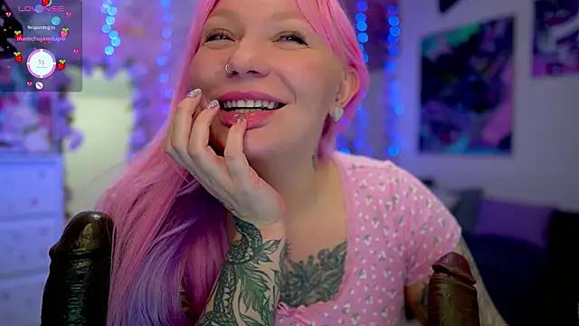 Check-out our cam rooms range and converse on a personal level with our delicious livecams streamers, showing off their spicy curves and toys.