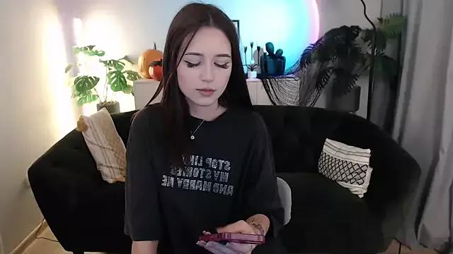 Check-out our cam rooms range and converse on a personal level with our delicious livecams streamers, showing off their spicy curves and toys.