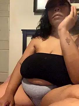 blaszindelight2386 from StripChat is Freechat