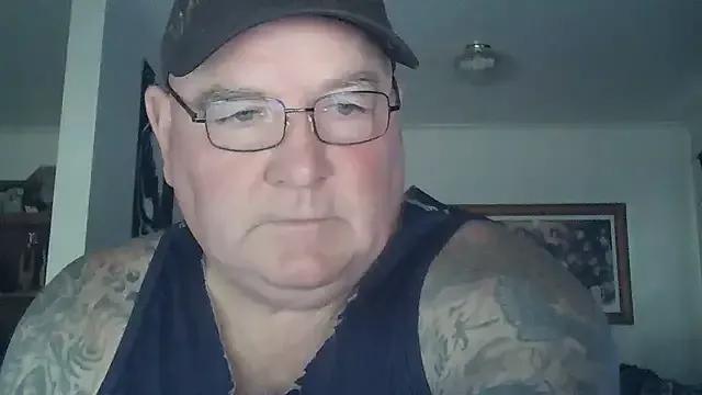 BLUEYEDBEAR69 from StripChat is Freechat
