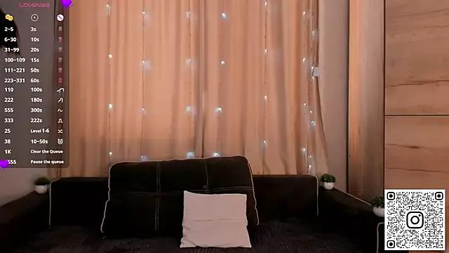 Check-out our cam rooms range and converse on a personal level with our delicious livecams streamers, showing off their spicy curves and toys.
