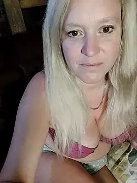 Bouncy-Bella28X from StripChat is Freechat