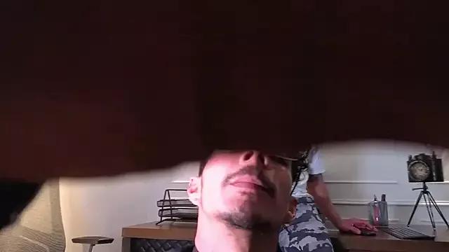 boysonfiree from StripChat is Freechat