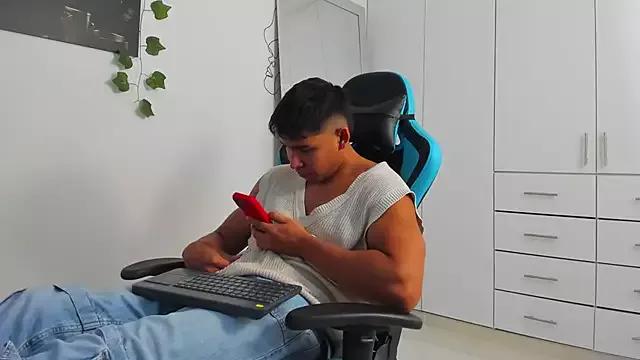 Bray_Kevin from StripChat is Freechat