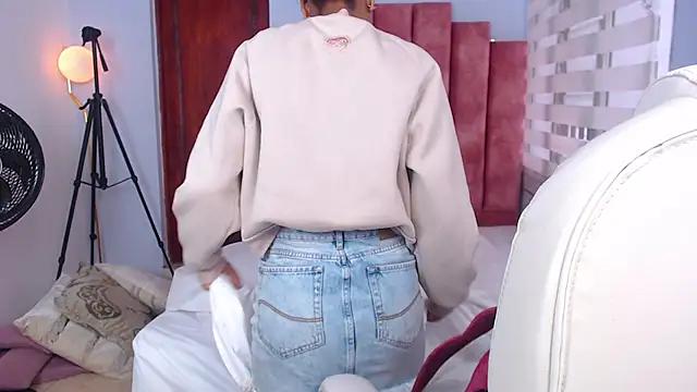 Check-out our cam rooms range and converse on a personal level with our delicious livecams streamers, showing off their spicy curves and toys.