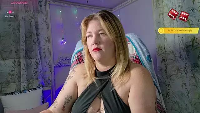 British__Rosie from StripChat is Freechat