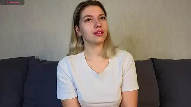 Britneyyyyy from StripChat is Freechat