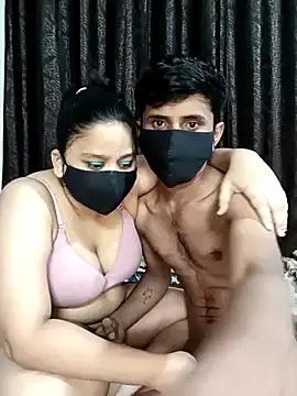 Photos of BROSISTER_COUPLE_4545 from StripChat is Freechat