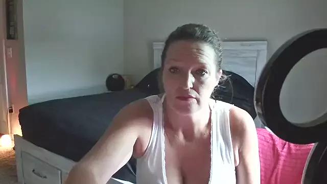 Calimarina from StripChat is Freechat