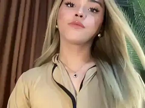 calimonroe from StripChat is Freechat