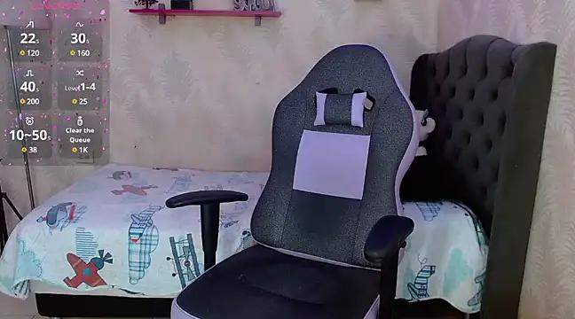 cam_cami_18 from StripChat is Freechat