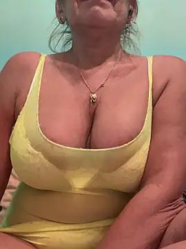 camelia3 from StripChat is Freechat