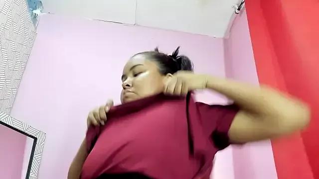 camilagreeco from StripChat is Freechat