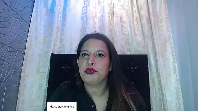 Camille_Sinclair from StripChat is Freechat