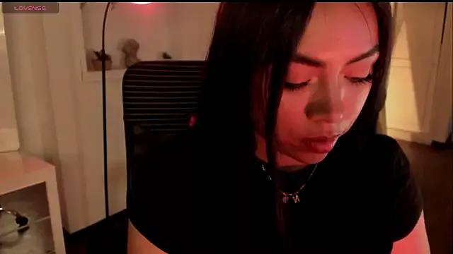 CamillexLayton from StripChat is Freechat