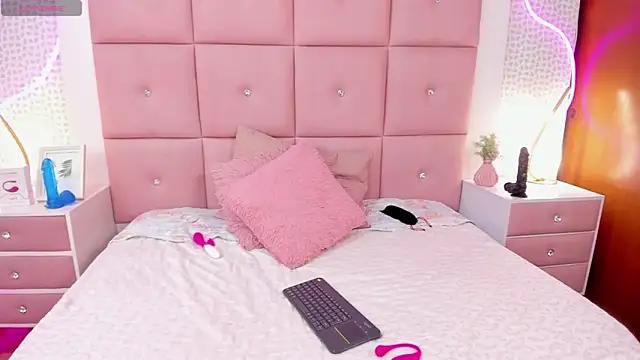 CARLADARO from StripChat is Freechat