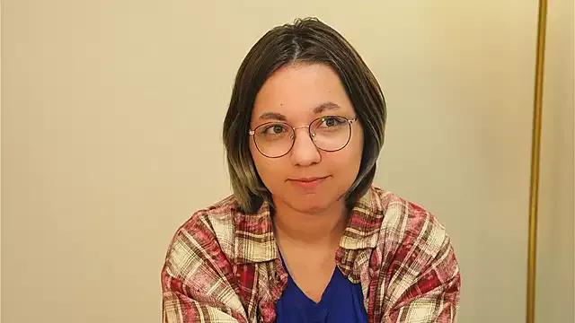 CarlaHilden from StripChat is Freechat