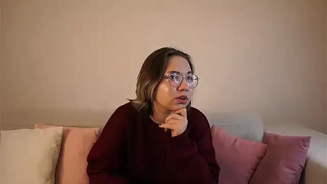 CarlaHilden from StripChat is Freechat
